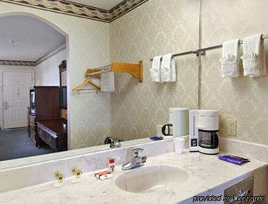 Super 8 By Wyndham Dallas South Quarto foto